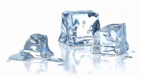 Кубики льда помогут удалить жевательную резинку