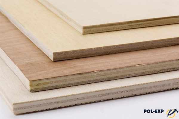 Лист фанеры состоит из 3-5 слоев древесного шпона