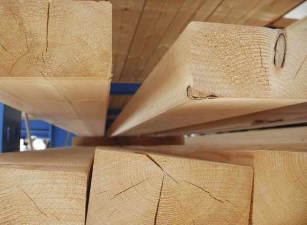 Наиболее востребованным материалом в частном строительстве является древесина, что обусловлено её доступной стоимостью и простотой обработки