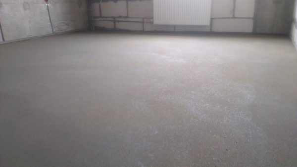 Ровный бетонный пол под плитку и ламинат