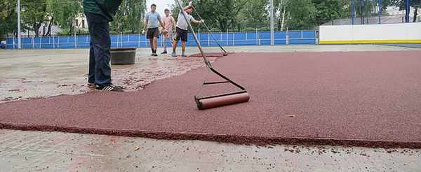 Слой прокатывается валиком