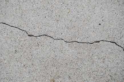 Трещина на бетонном полу
