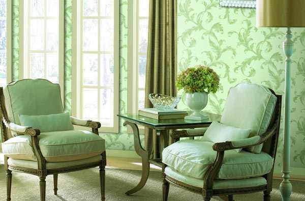 Обои зеленых оттенков будут правильным выбором для комнат с хорошим естественным освещением